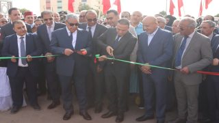 كاتب الدولة الذي يحتفل بالصناعة التقليدية بكلميم، إلى جانب والنهاية، القطب المندمج للصناعة التقليدية