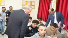 وزارة التربية تتراجع عن تكليف المديرين بطبع الفروض وتوكل المهمة للمديريات الإقليمية بعد جدل واسع